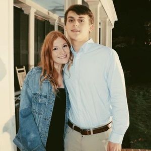 Meet your Posher, Erin elizabeth